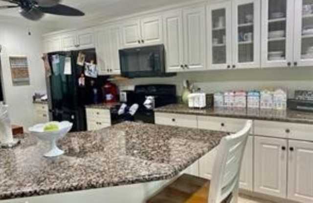 4407 Foremast Court Gallery 3