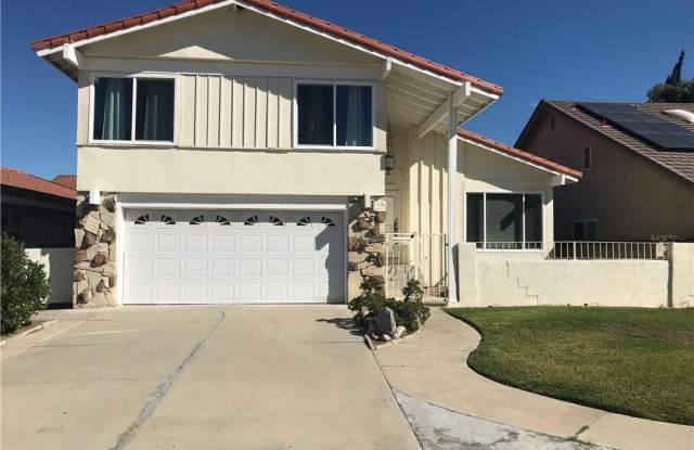 3851 Blackthorn Street Gallery 2