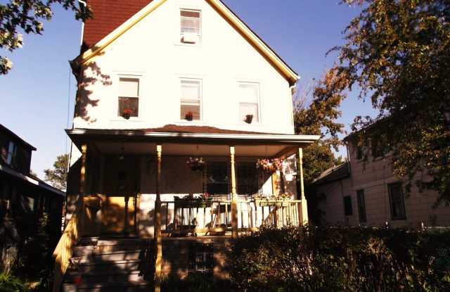 2025 Ashland Avenue - 2025 Ashland Avenue, Evanston, IL 60201