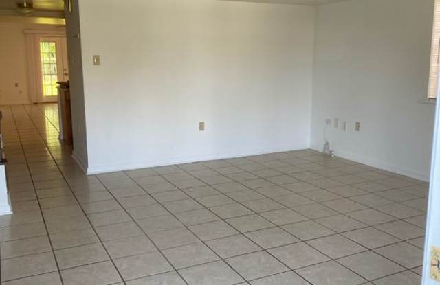 4626 Fairfield Street Gallery 2
