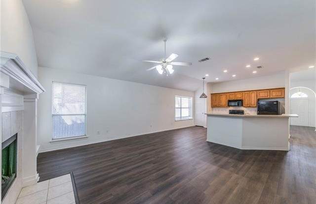5921 Starboardway Drive Gallery 4