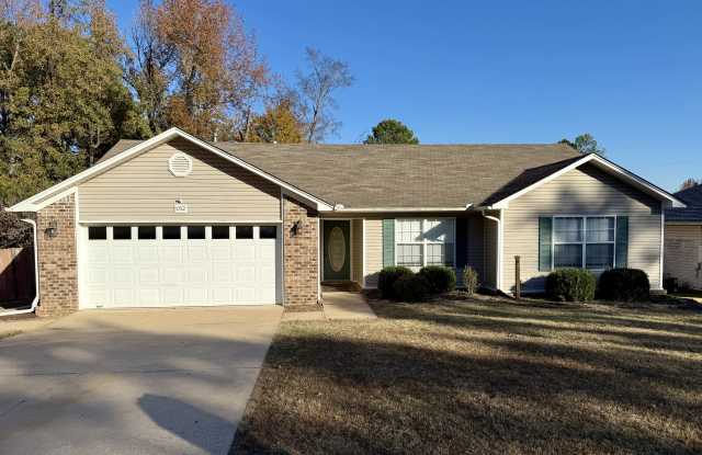 1052 Highland Boulevard photos photos