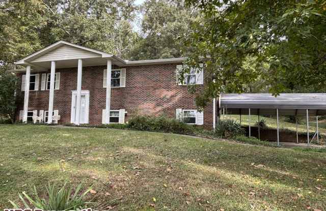 3395 Watkins Road East Gallery 2