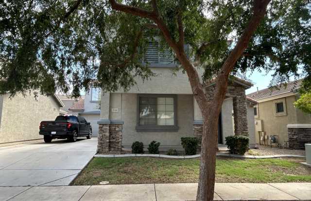 5343 E HOLMES Avenue Gallery 1