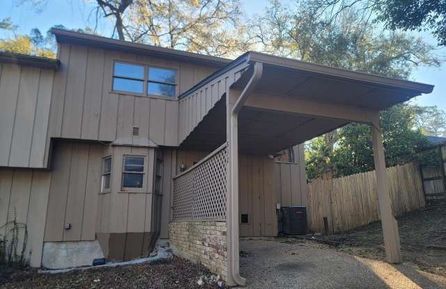 1832 Fernando Lane photos photos