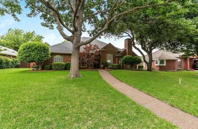 6913 Laramie Drive Gallery 3