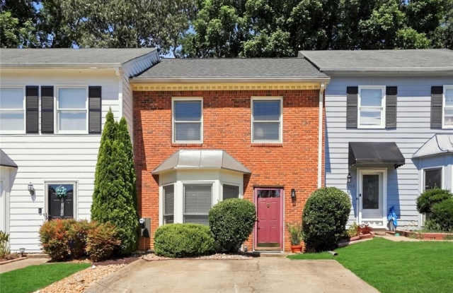 1208 Magnolia Way SE Gallery 1