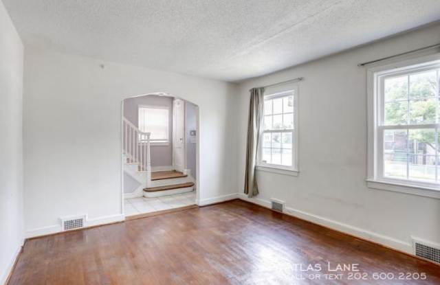 5425 Blair Road NE Gallery 2