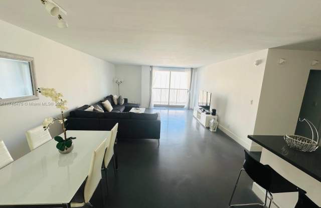 1800 Collins Ave photos photos