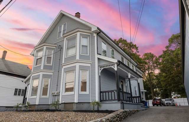 12 Gould St. unit: 2 photos photos 12 Gould St. unit: 2 photos photos