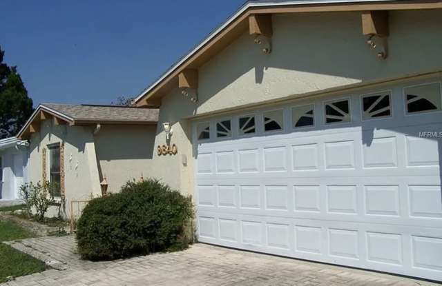 9840 Woodstock Ln Gallery 1