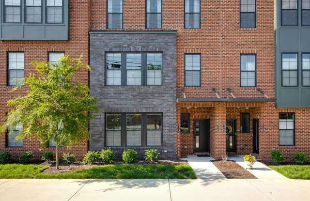 Renovated 2-Bedroom Condo Located in the Heart of the Fan! Gallery 2