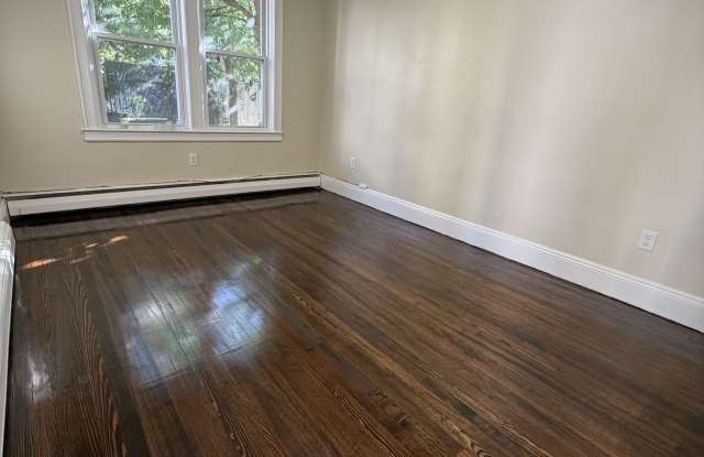 150 W 20th St Gallery 4