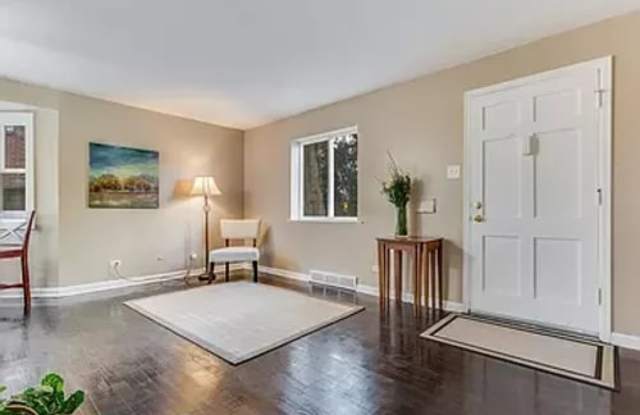 1186 Poplar Street Gallery 2