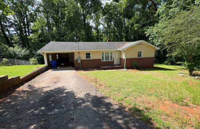 Great Location in Greenville 3 Bedroom 1.5 Bath Minutes from Downtown!! photos photos Great Location in Greenville 3 Bedroom 1.5 Bath Minutes from Downtown!! photos photos