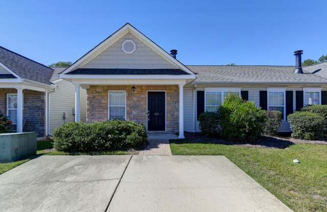 Move-In Ready Home with Vaulted Ceilings, Granite Countertops & Fresh Updates! Gallery 1