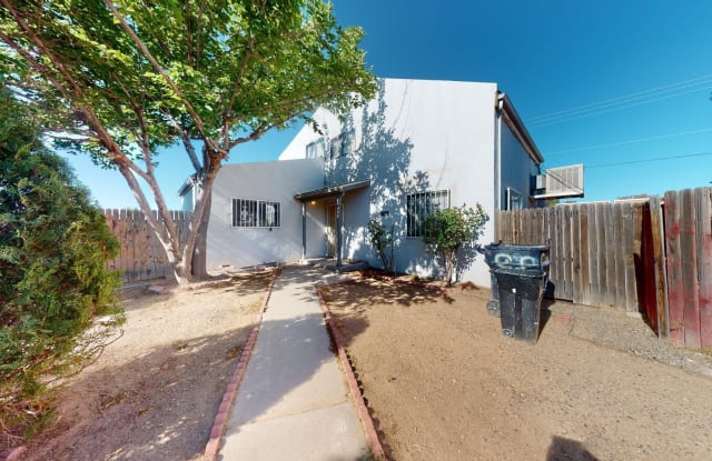 1833 Ash Court SE - 1833 Ash Court Southeast, Albuquerque, NM 87106