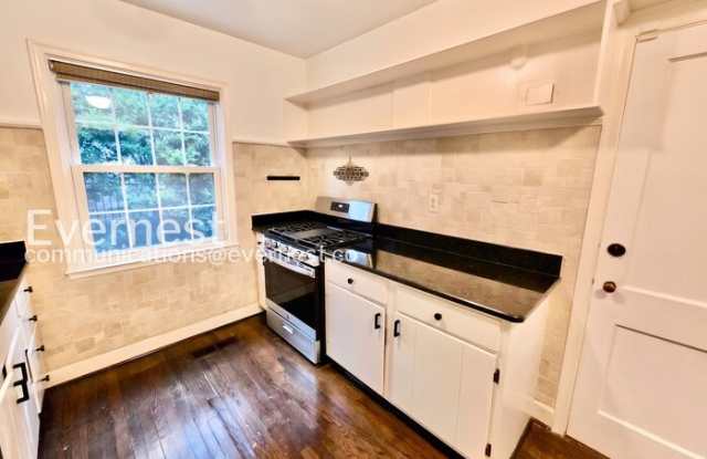55 Delmont Drive Northeast Gallery 3
