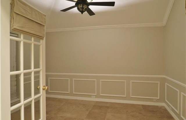 1713 Oak Brook Lane Gallery 4