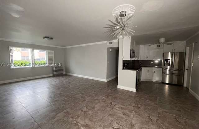 136 NE 19th Ct Gallery 1