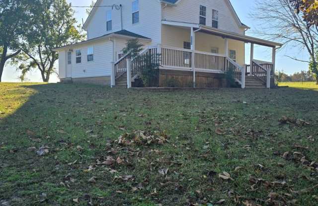 Charming Country Home with 30x40 Shed - 13312 State Route HH, Phelps County, MO 65401