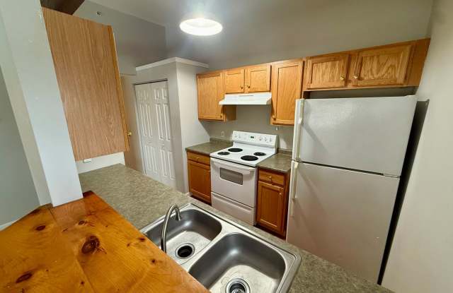 183 Lower Main St photos photos