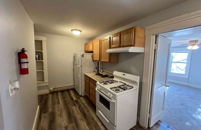 218 3rd Ave E photos photos