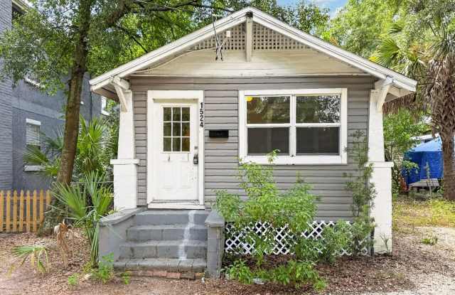 Renovated 2-Bedroom Home in Eastside Downtown Jacksonville Gallery 1