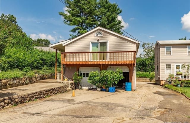 31 1/2 John Street - 31 John St, Derby, CT 06418