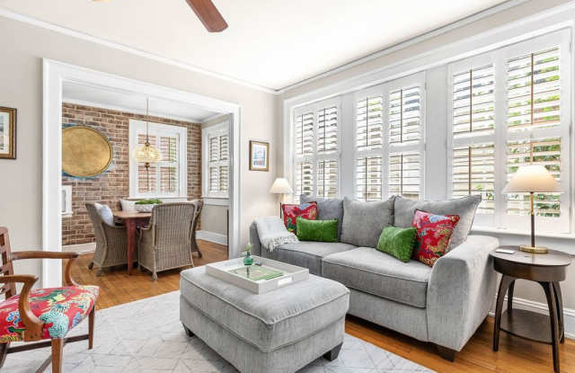 805 Whitaker St photos photos