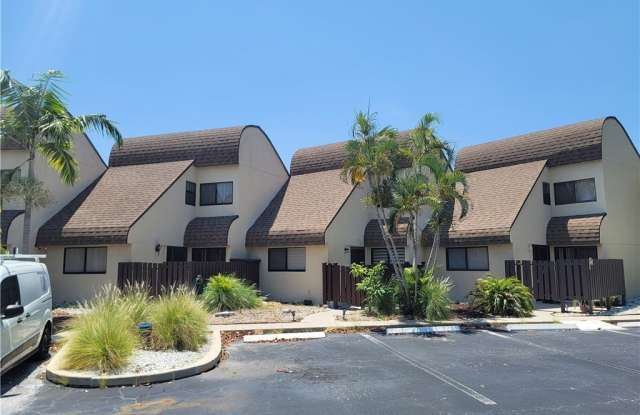 1170 Lake McGregor Drive unit: 2C photos photos