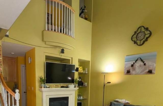 4292 Delacroix CT Gallery 4