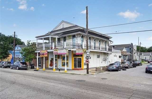 2655 ST. ANN Gallery 1