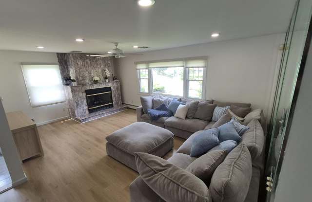 4 Judith Court Gallery 2
