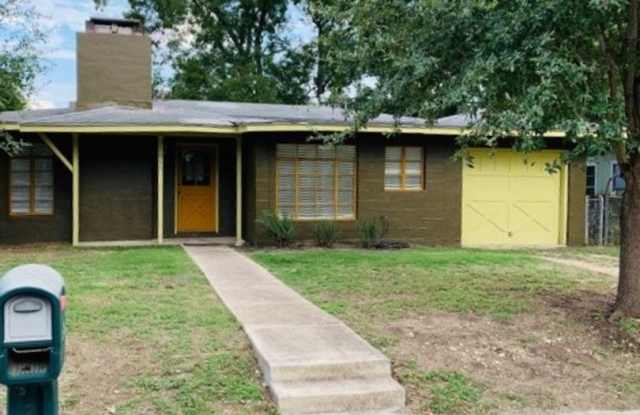 Single Family Home on Sycamore photos photos