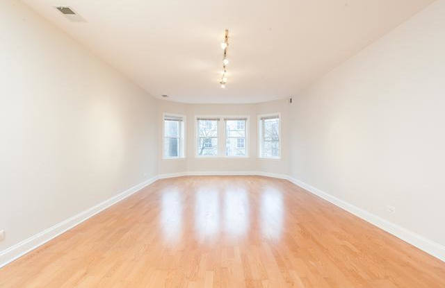 7363 N DAMEN AVE Gallery 2