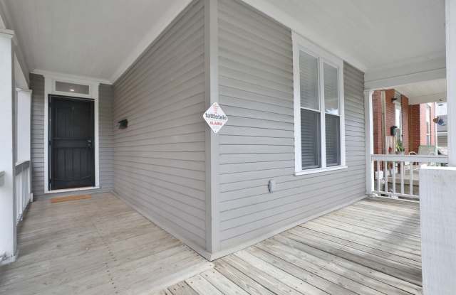 COMPLETELY RENOVATED - EVERYTHING'S NEW...EVERYTHING! Gallery 4