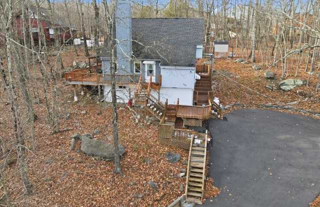 109 Saunders Drive Gallery 1