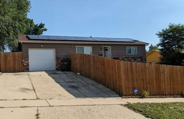 5 BED/2 BATH RANCH HOME W/FINISHED BASEMENT  LARGE YARD! photos photos
