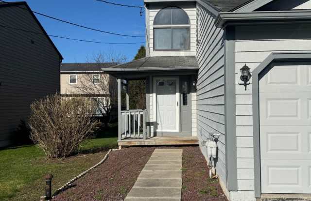 2 Bedroom Townhouse for Rent in Syracuse! photos photos 2 Bedroom Townhouse for Rent in Syracuse! photos photos