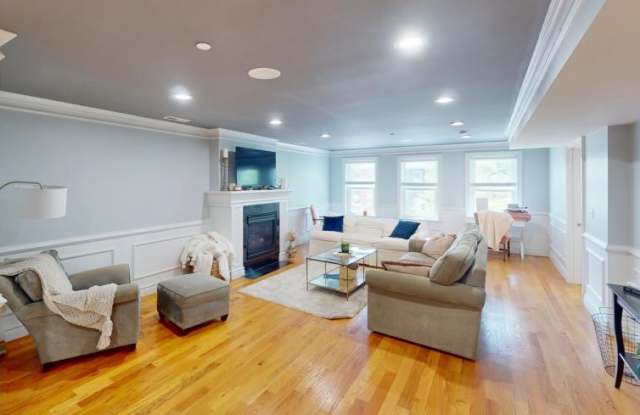 202 West Broadway photos photos