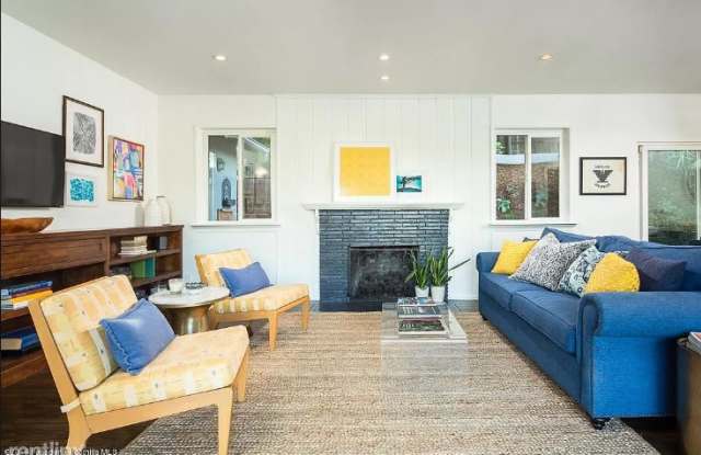 195 Malcolm Dr Gallery 3