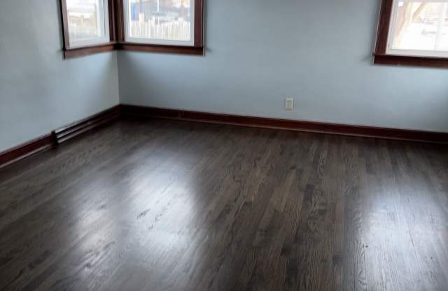 2805 Emmaus Avenue - 2805 Emmaus Avenue, Zion, IL 60099