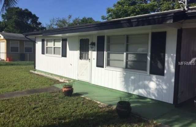 1 Bed 1 Bath | Large Yard | Washer/Dryer Hookups | Central Air | Pet Friendly | Section 8 Welcomed photos photos
