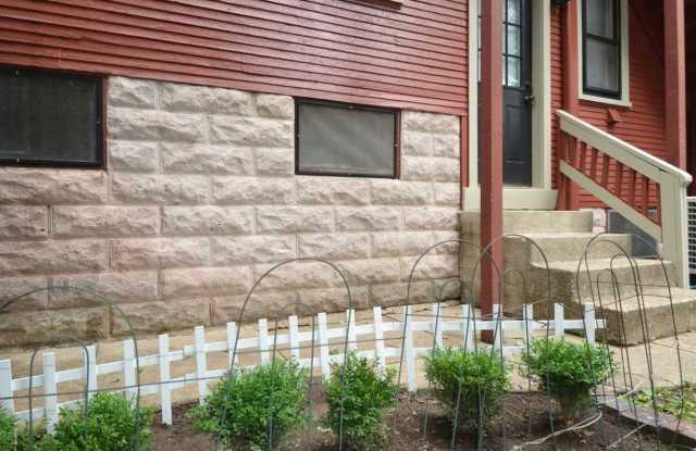 301 W 5th Avenue photos photos