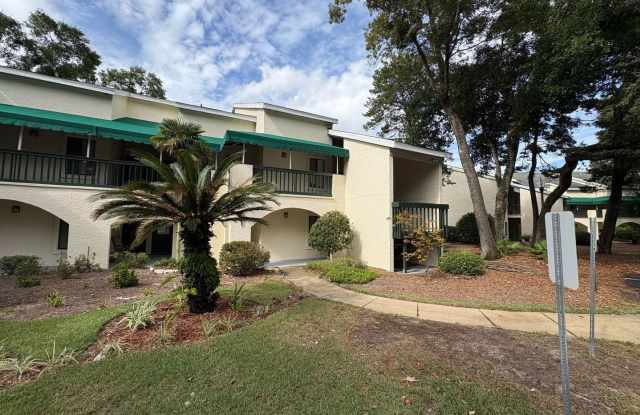 **$1,000 Move-in Special** 2 Bedroom in Bluewater Bay! photos photos