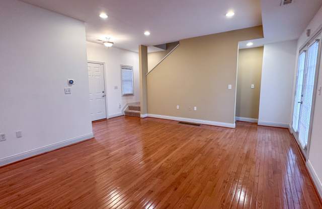 1716 Grandmere Ln Gallery 2
