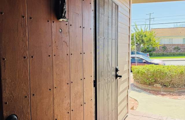 5027 Campanile Drive Gallery 4
