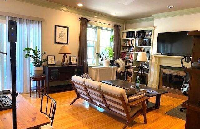 208 Fuller St. photos photos