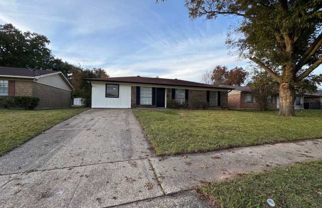 Beautiful 4 bedroom home in Bossier - 1623 Maria Street, Bossier City, LA 71112